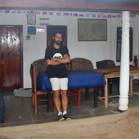Meera Homestay & Guest House Anuradhapura Exterior photo