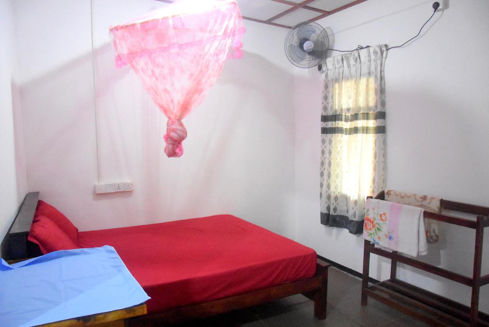 Meera Homestay & Guest House Anuradhapura Exterior photo