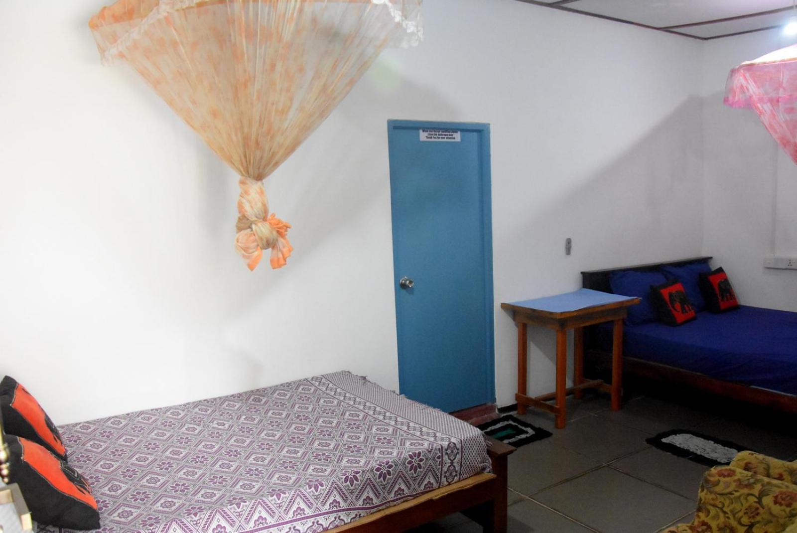 Meera Homestay & Guest House Anuradhapura Exterior photo