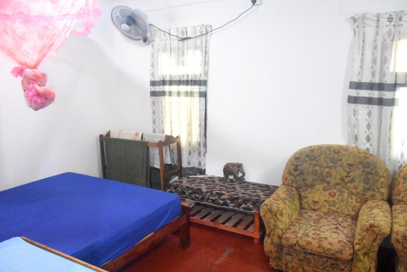 Meera Homestay & Guest House Anuradhapura Exterior photo