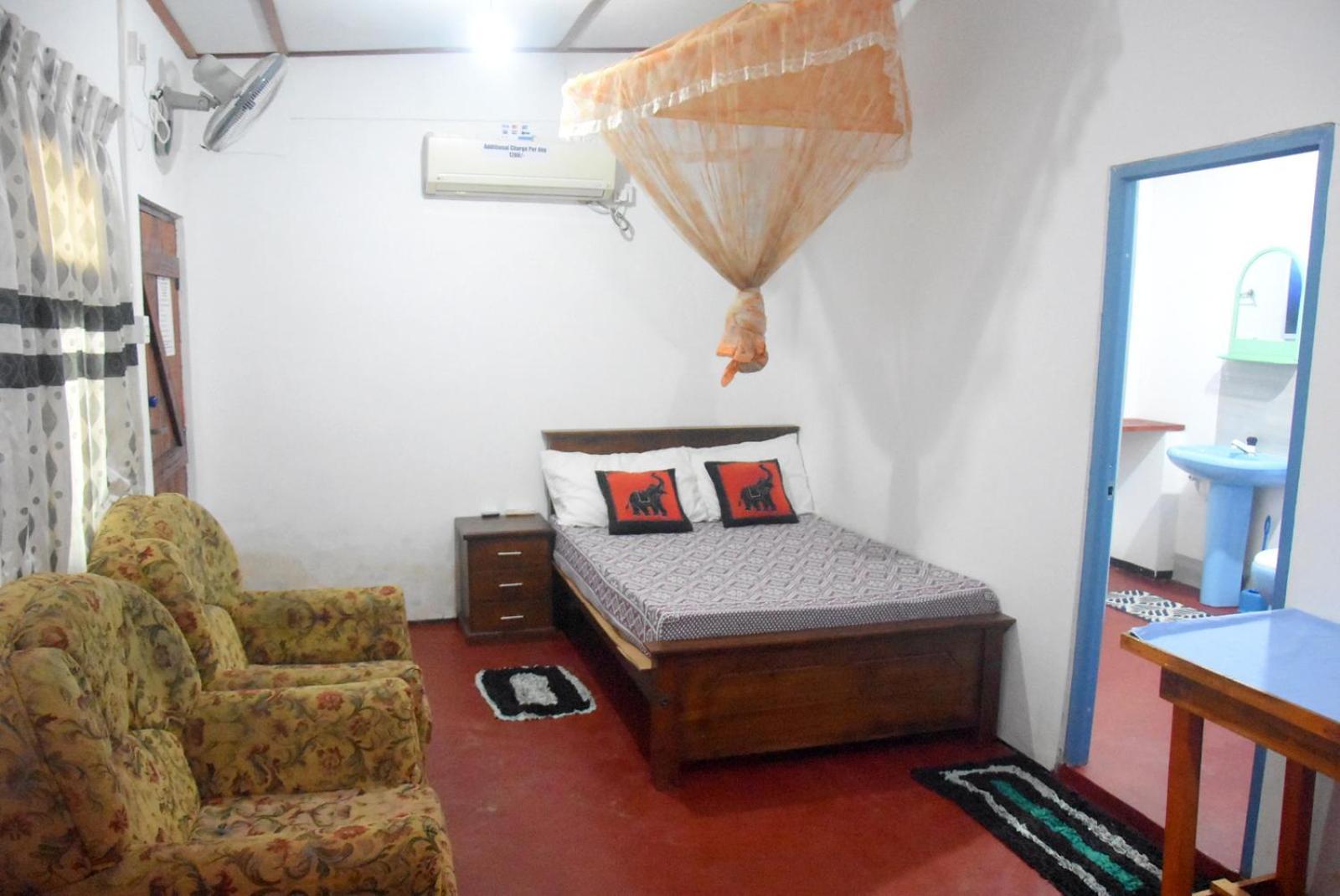 Meera Homestay & Guest House Anuradhapura Exterior photo