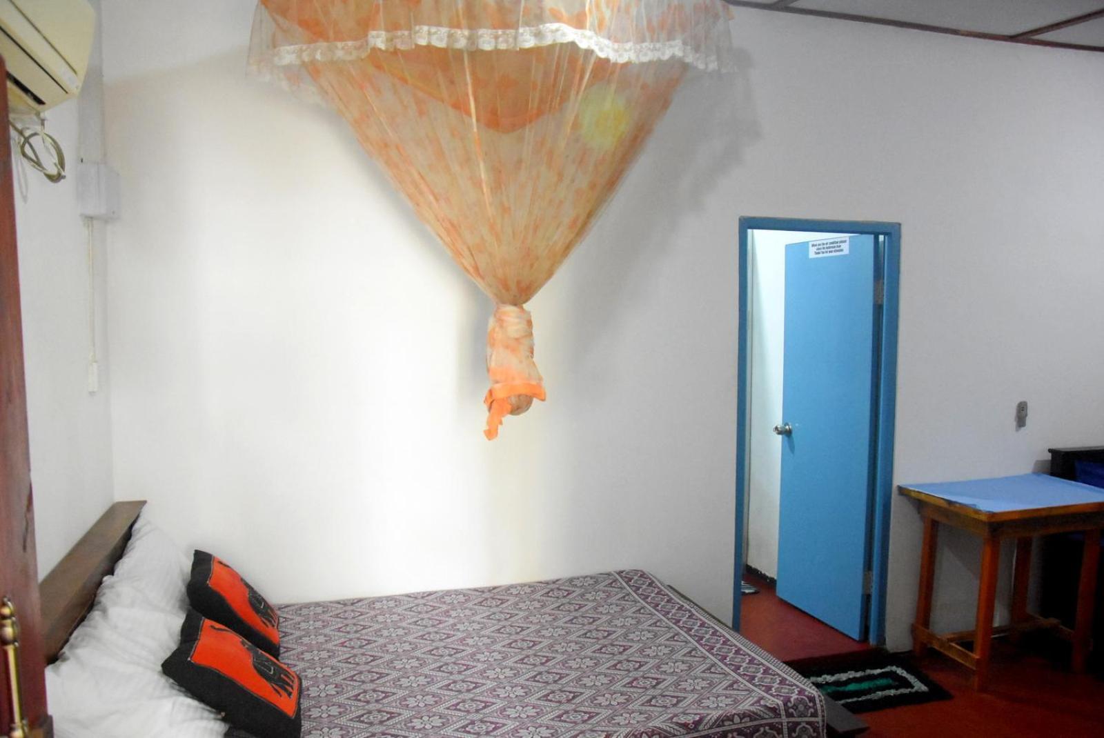 Meera Homestay & Guest House Anuradhapura Exterior photo