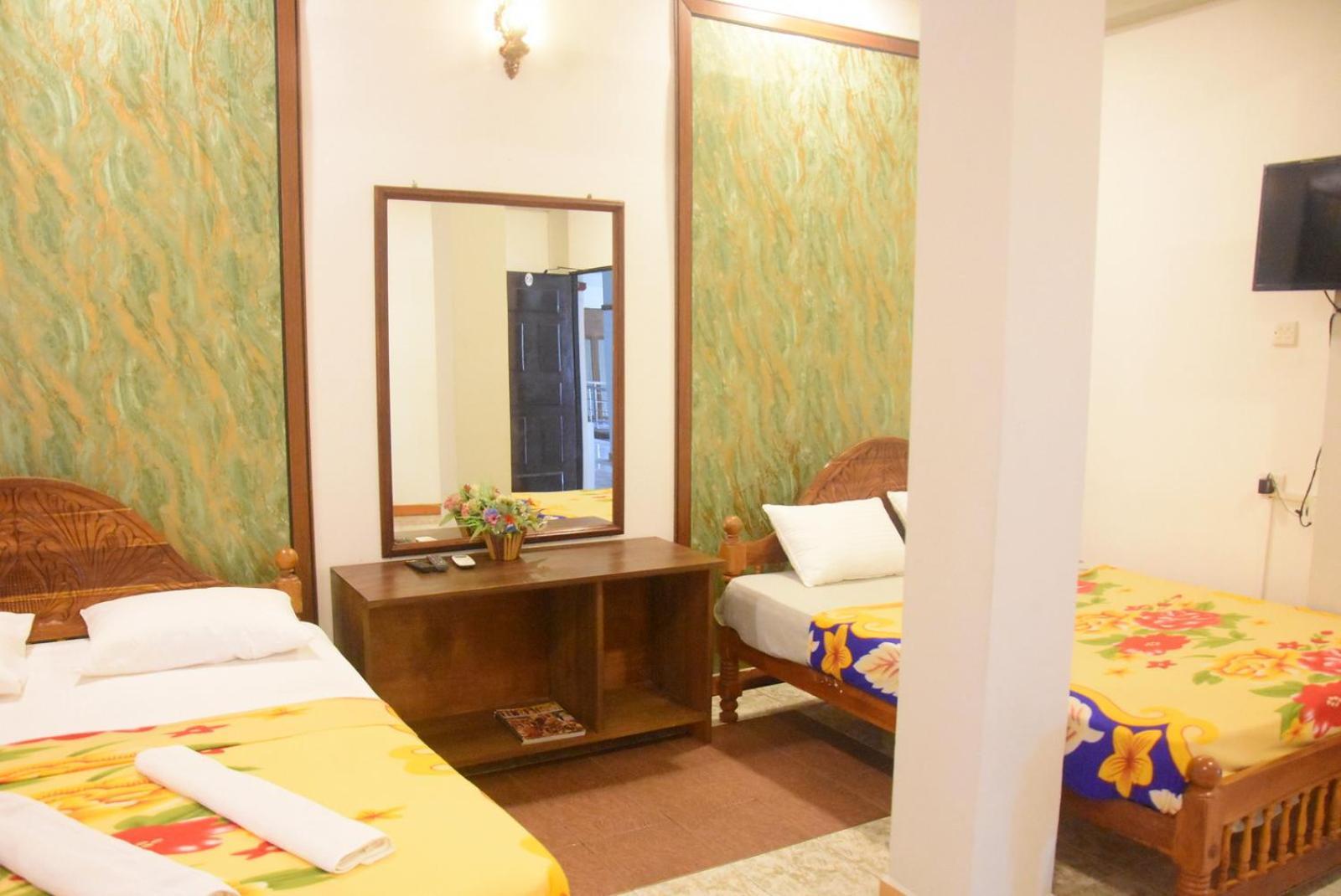 Meera Homestay & Guest House Anuradhapura Exterior photo